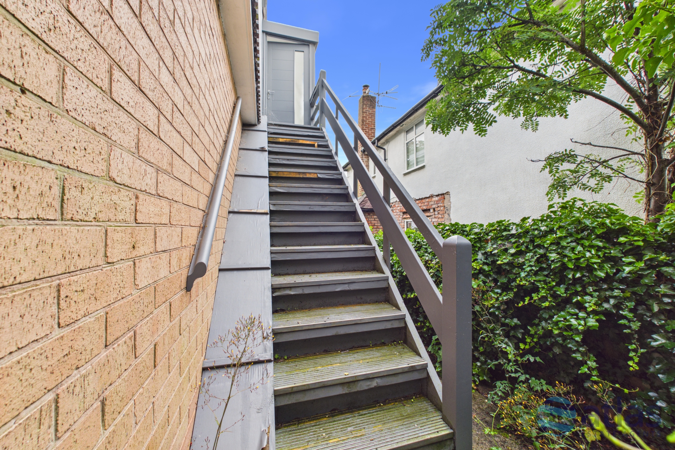 Hollytree Road, (upper Flat), Woolton, L25